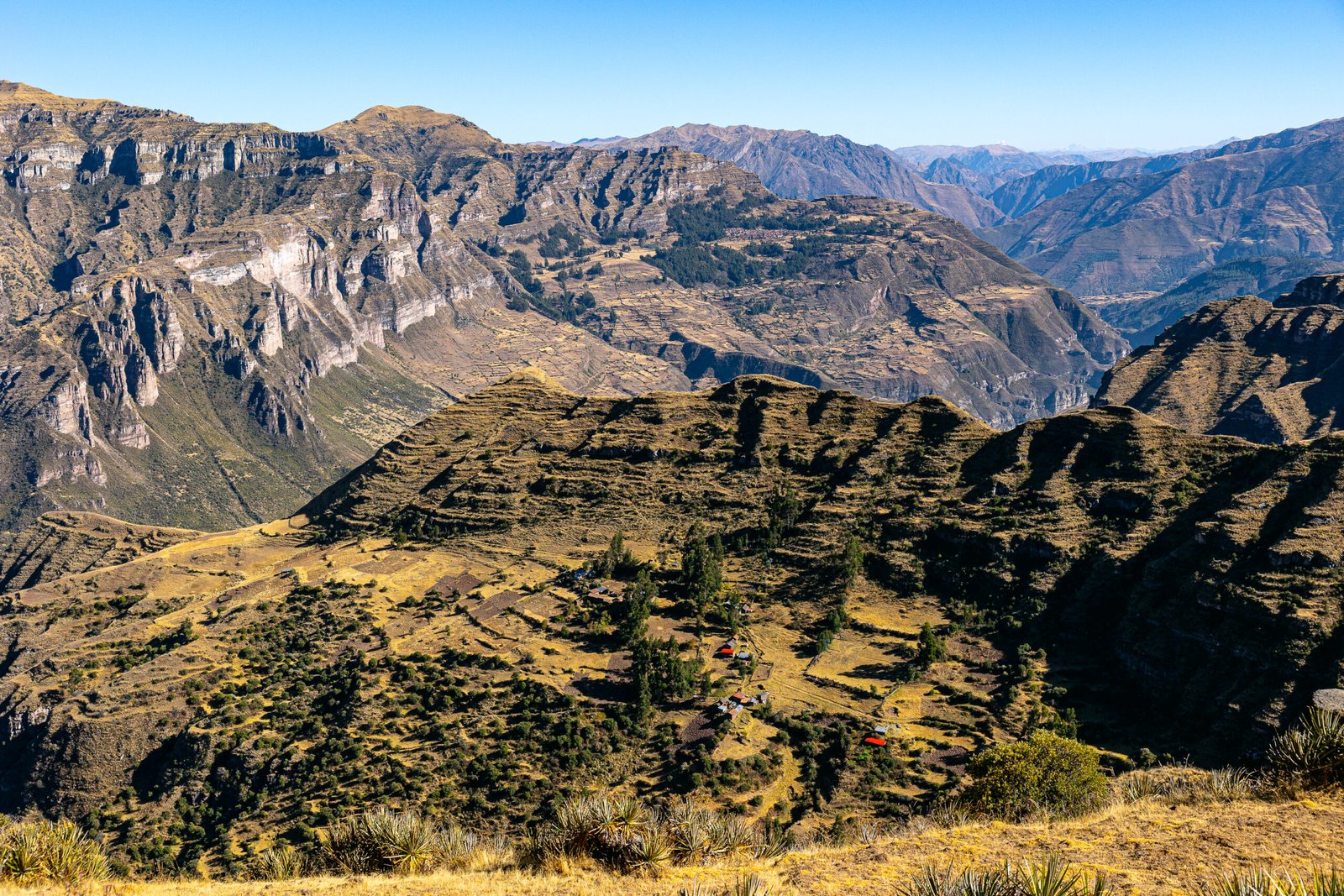 WAQRAPUKARA TREK FULL DAY TOUR