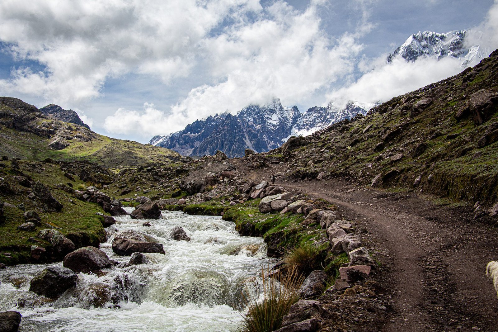 AUSANGATE 7 LAKES FULL DAY HIKE