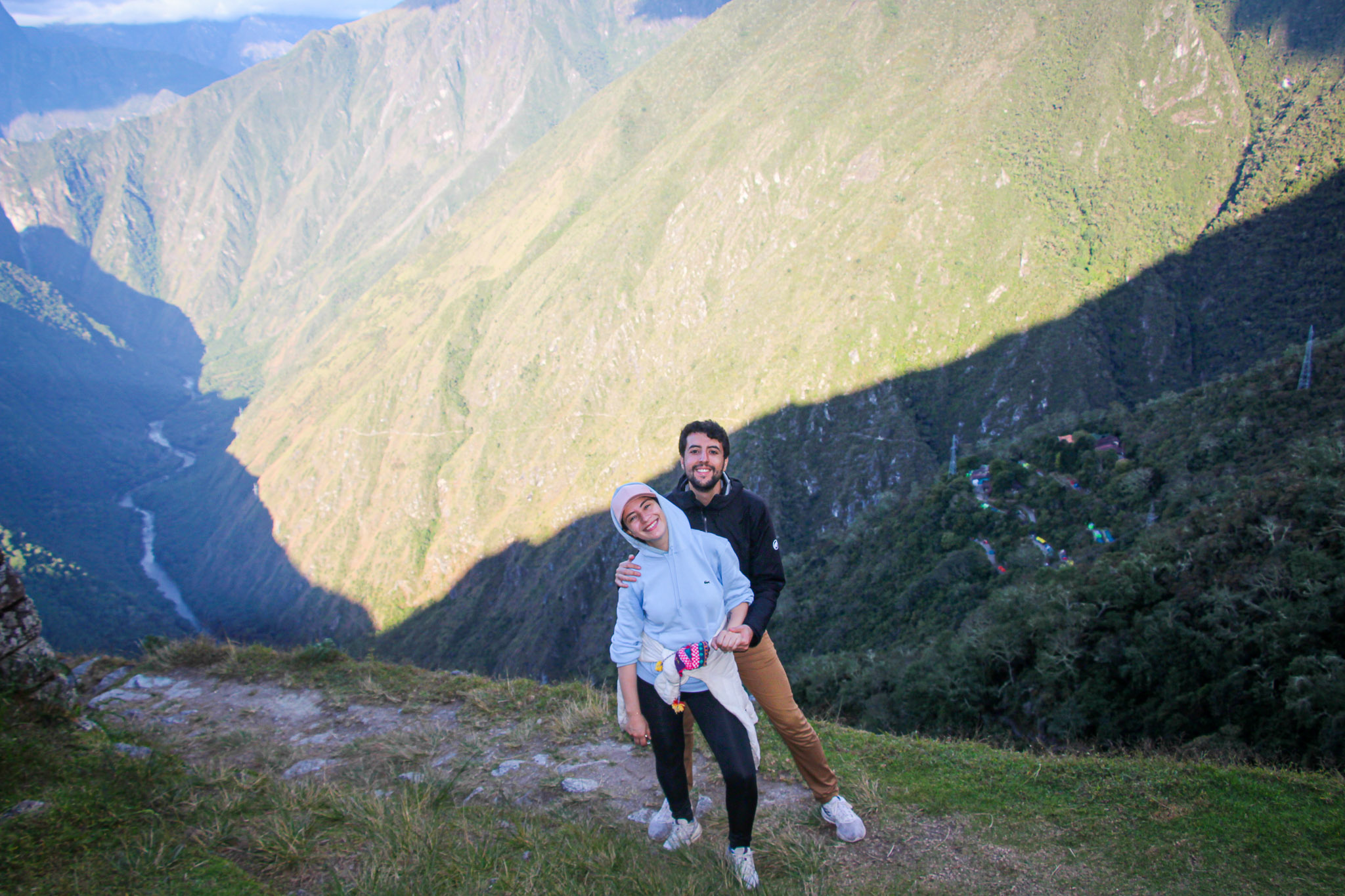 INCA TRAIL 4 DAYS HIKE TO MACHU PICCHU