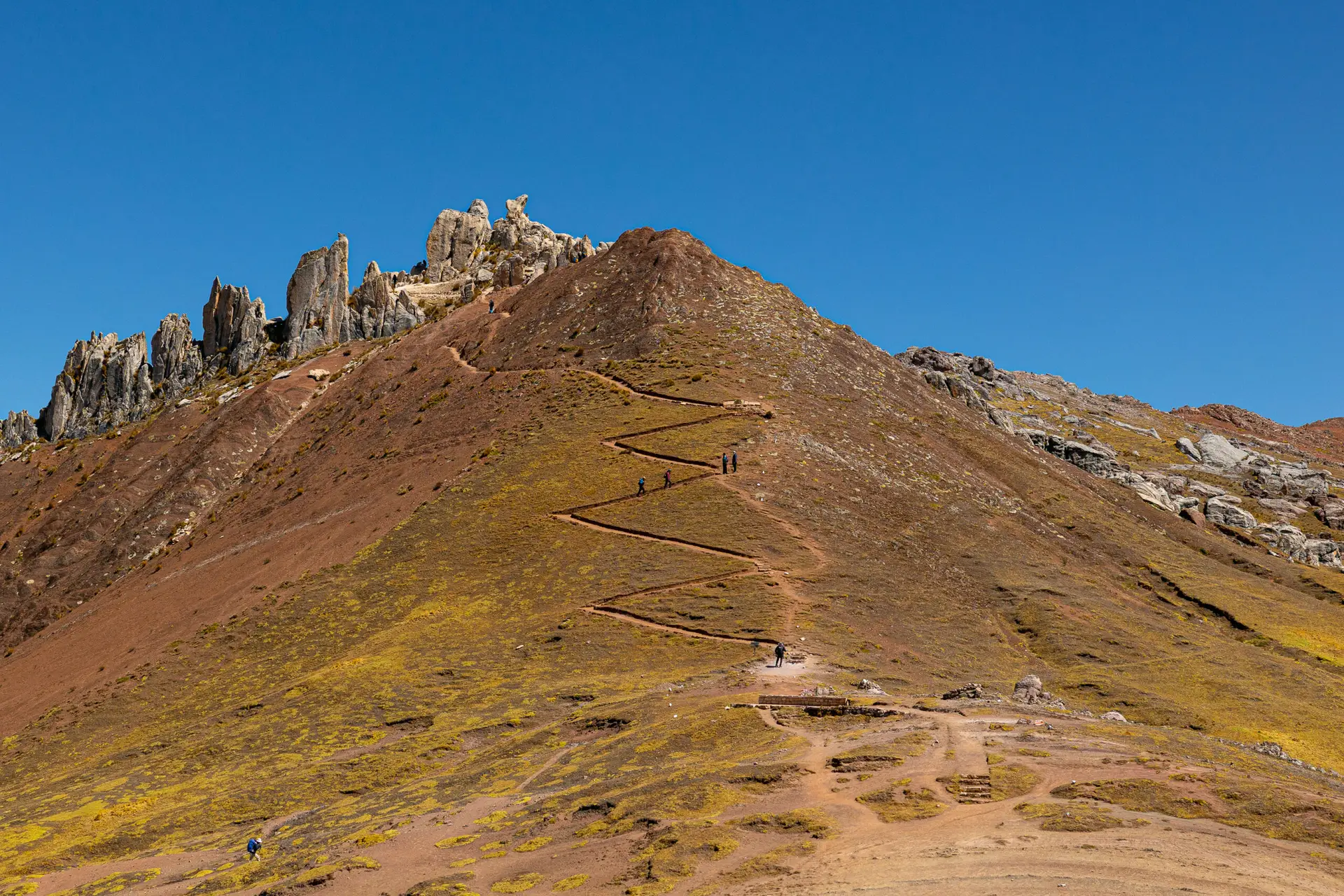 PALCOYO RAINBOW MOUNTAIN DAY HIKE