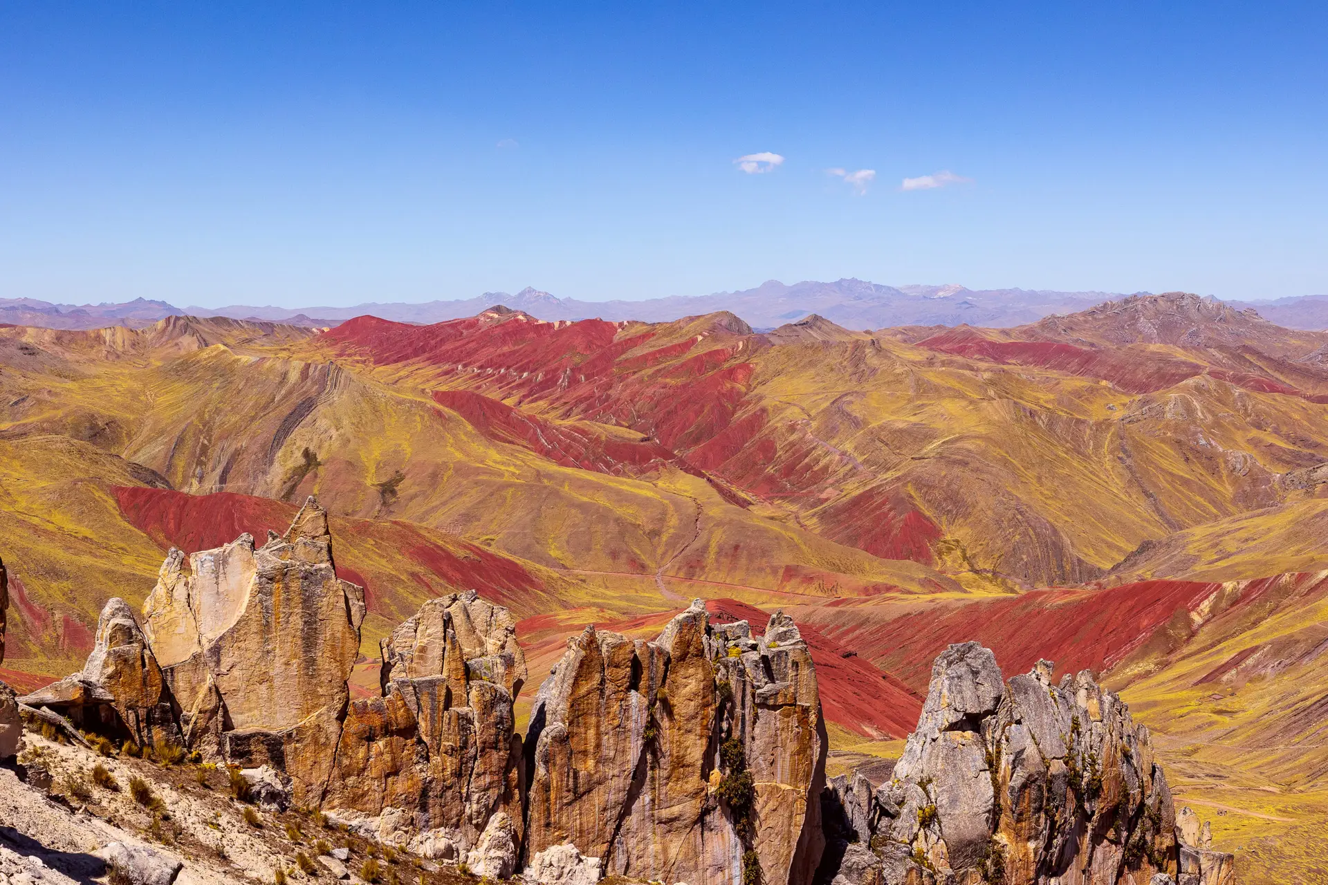 PALCOYO RAINBOW MOUNTAIN DAY HIKE